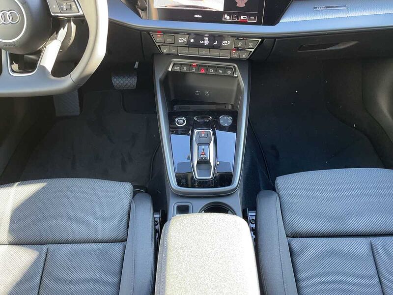 Audi A3 Sportback advanced S tronic SONOS ACC MATRIX