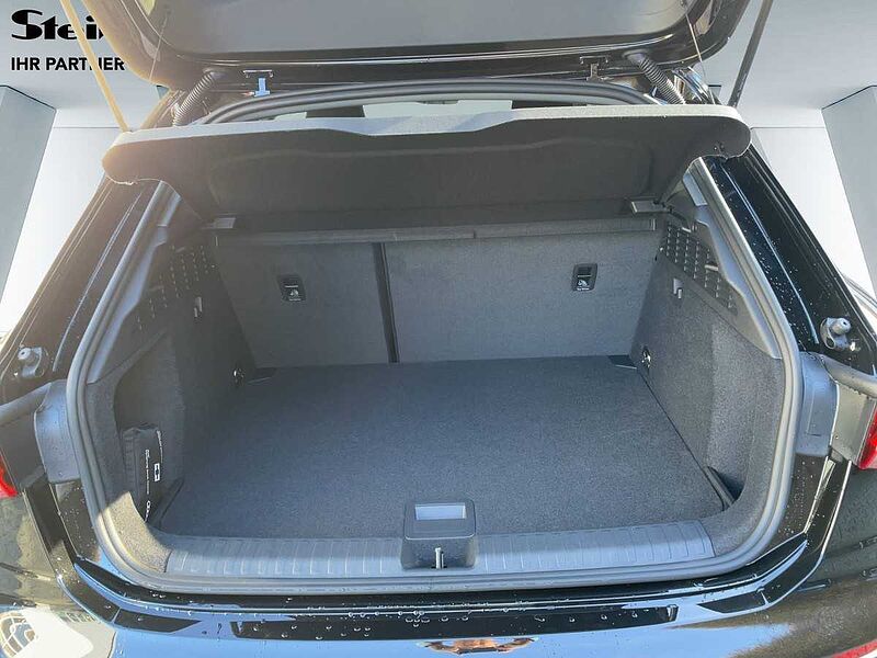 Audi A3 Sportback advanced S tronic SONOS ACC MATRIX