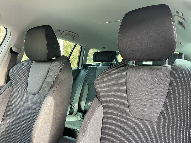 SKODA Octavia Combi 110kW 2.0 TDI Selection ACC Navi W