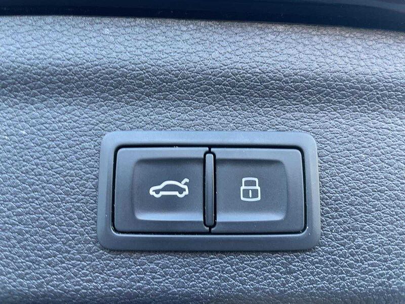 Audi Q3 45 1.4 TFSI e basis Virt Navi LED PDC Hyb. S