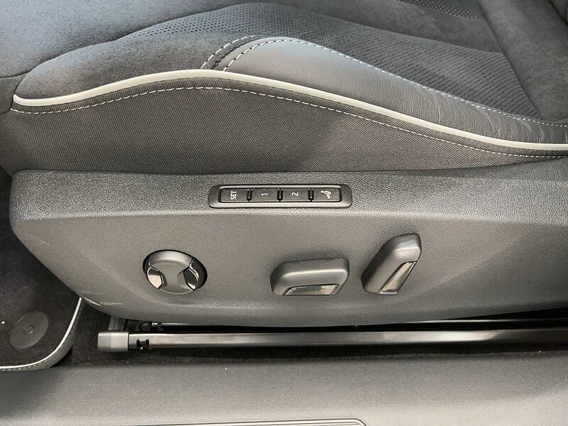 SKODA Enyaq 85 Sportline AHK Navi ACC Virt LED PDC tline