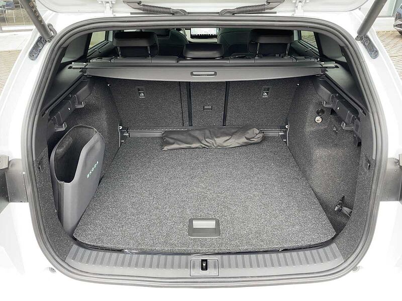 SKODA Enyaq 85 L&K AHK ACC LED Navi HUD Matrix Pano