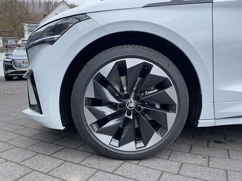 SKODA Enyaq 85 x 85x Sportline ACC LED Navi PDC Leder