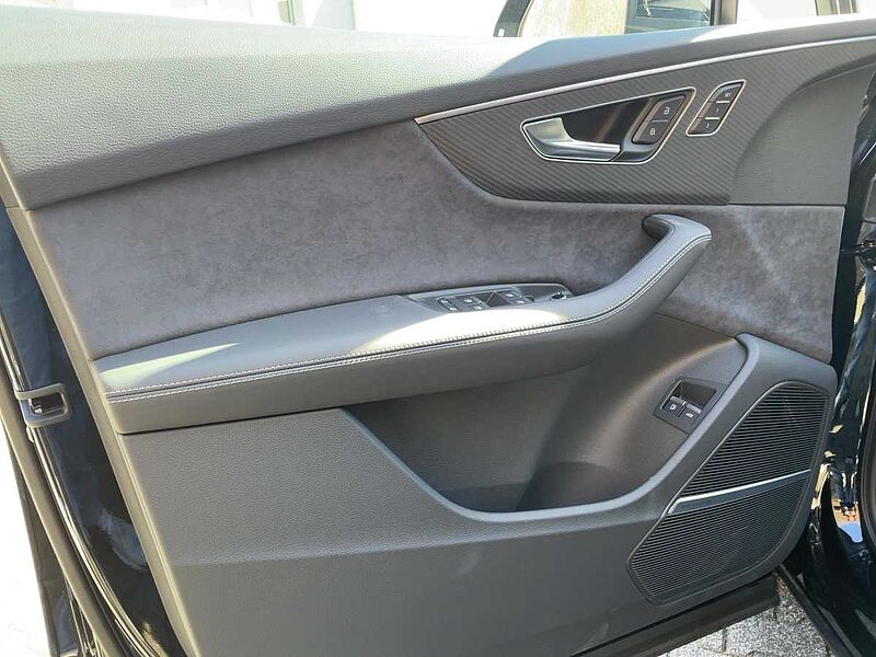 Audi Q7 SUV Sline 55 TFSIe AHK PANO B&O OLED