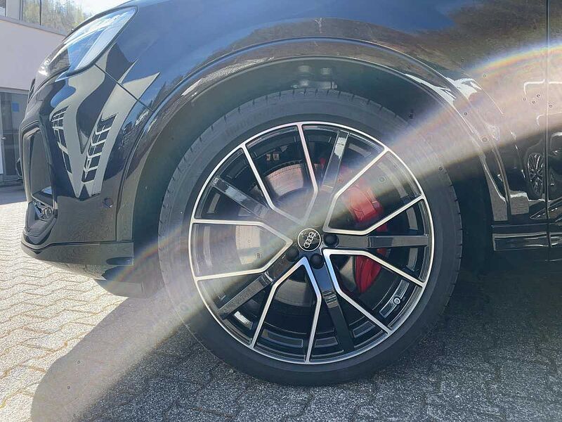 Audi Q7 SUV Sline 55 TFSIe AHK PANO B&O OLED