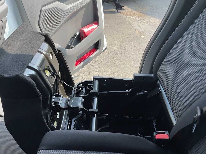 Volkswagen T7 Transporter Kasten 2.0 TDI 81 kW KR ANDERE