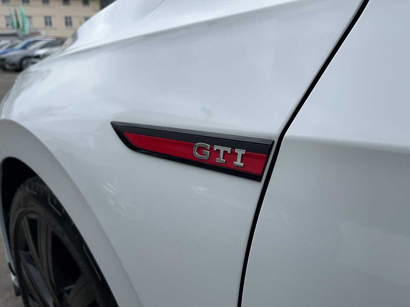 Volkswagen Golf VIII 2.0 TSI GTI Clubsport Virt LED Black
