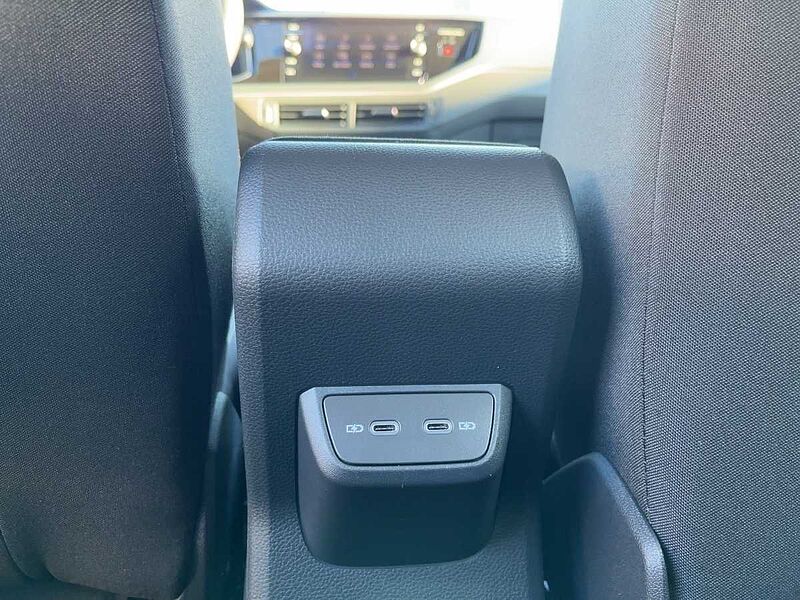 Volkswagen Polo R-Line 1.0 l TSI OPF DSG LED NAVI SHZ