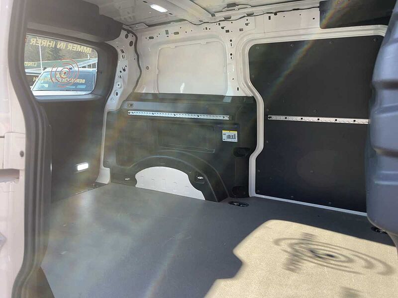 Volkswagen ID. Buzz Cargo AHK Navi LED PDC CarPlay W