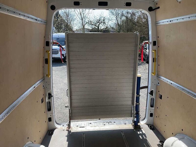 Volkswagen Crafter 2.0 TDI Kasten 35 mitt FWD ellang Hochdach