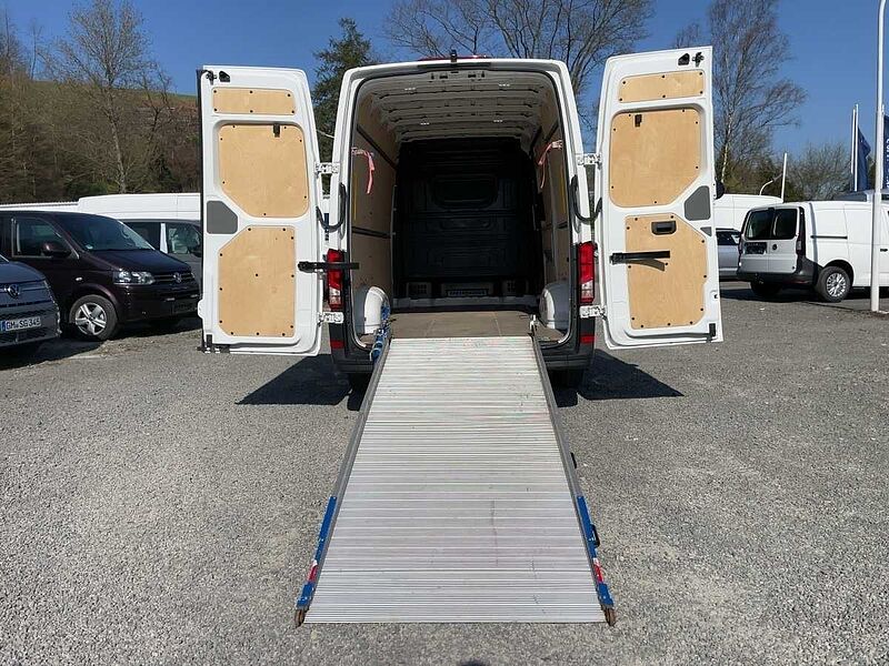 Volkswagen Crafter 2.0 TDI Kasten 35 mitt FWD ellang Hochdach