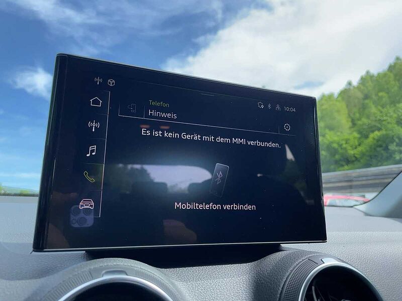 Audi Q2 30 TFSI Schaltgetriebe LED SHZ SOUND APP