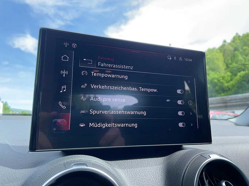 Audi Q2 30 TFSI Schaltgetriebe LED SHZ SOUND APP