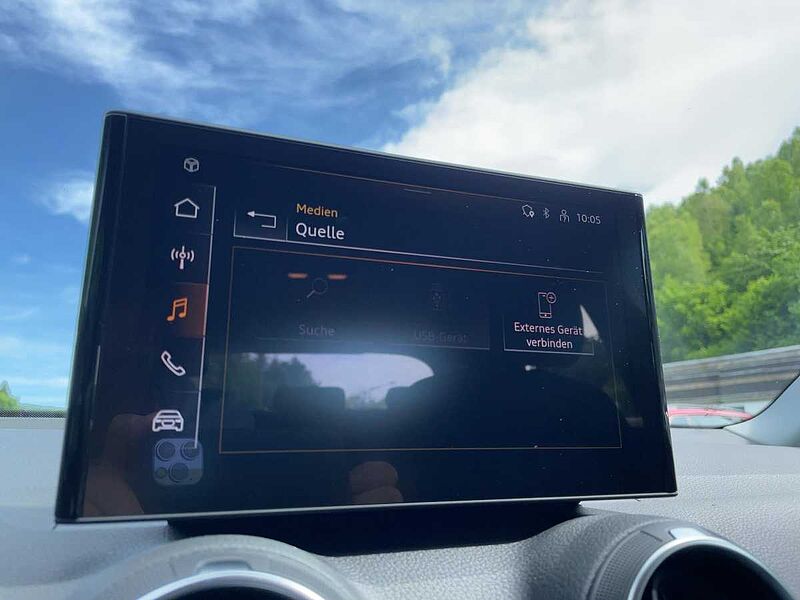 Audi Q2 30 TFSI Schaltgetriebe LED SHZ SOUND APP