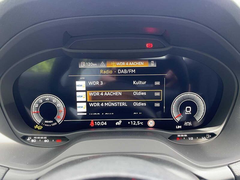 Audi Q2 30 TFSI Schaltgetriebe LED SHZ SOUND APP
