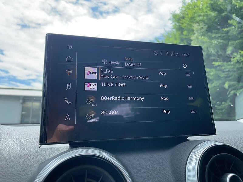 Audi Q2 advanced 35 TFSI S tronic AHK PANO LED SOUND