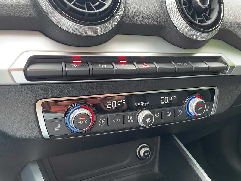 Audi Q2 advanced 35 TFSI S tronic AHK PANO LED SOUND