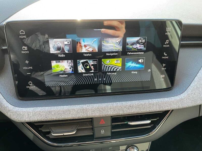 SKODA Kamiq 1.0 TSI Selection AHK Navi ACC Virt LED