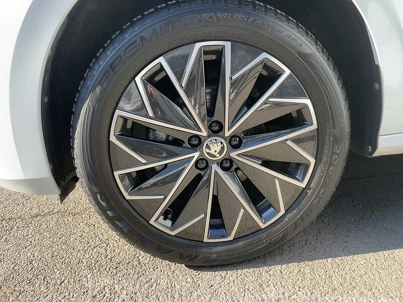 SKODA Kamiq 1.0 TSI Selection AHK Navi ACC Virt LED