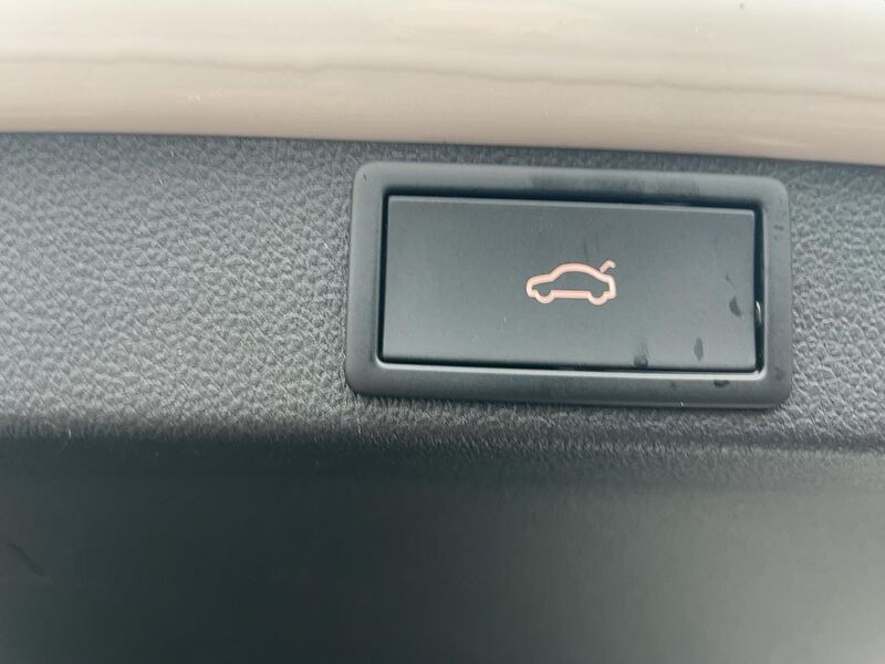 SKODA Octavia Combi 1.4 TSI RS iV Navi Virt LED PDC