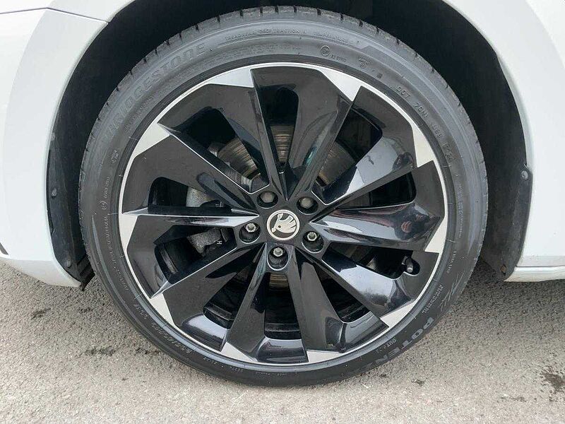 SKODA Superb Combi 1.4 TSI Sportline iV Navi ACC Virt