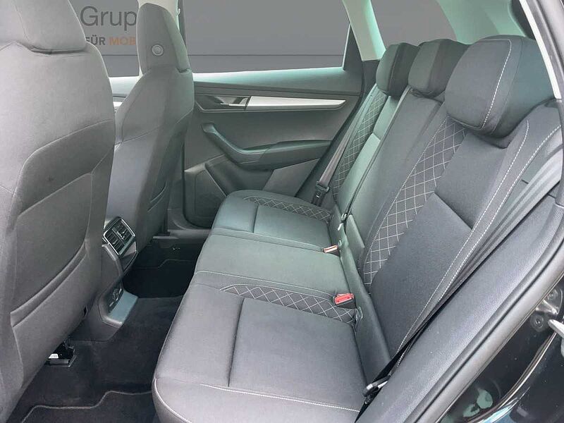 SKODA Karoq 1.0 TSI Ambition AHK Navi LED PDC CarPlay
