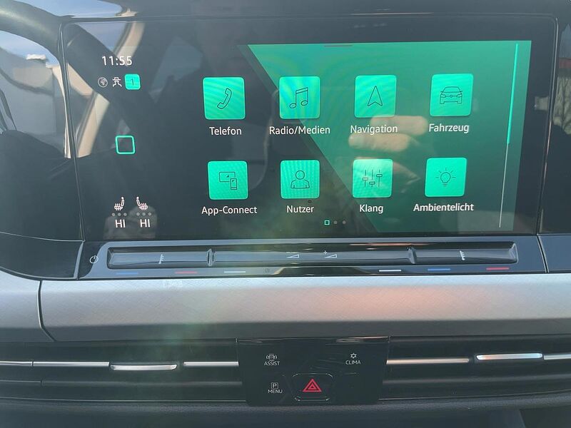 Volkswagen Golf VIII 1.5 eTSI Life Navi ACC Virt CarPlay