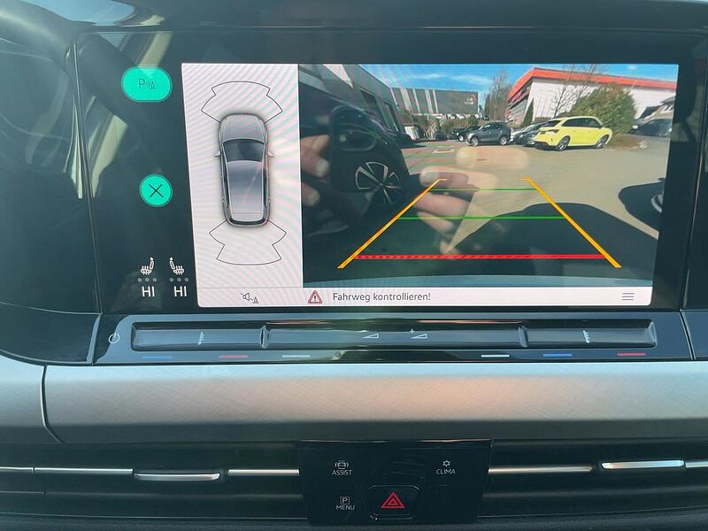 Volkswagen Golf VIII 1.5 eTSI Life Navi ACC Virt CarPlay