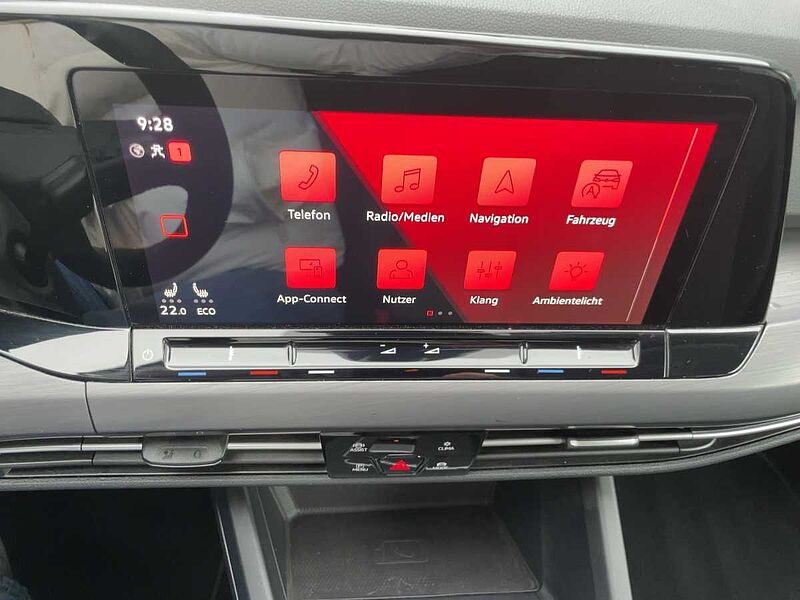 Volkswagen Golf VIII 1.4 Style Navi ACC Virt LED CarPlay e