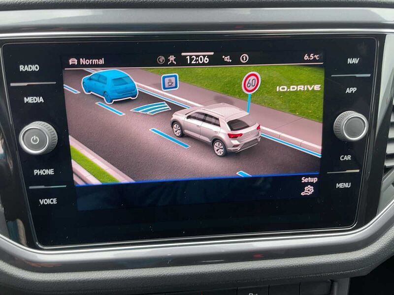 Volkswagen T-Roc 1.5 TSI Sport Navi ACC PDC