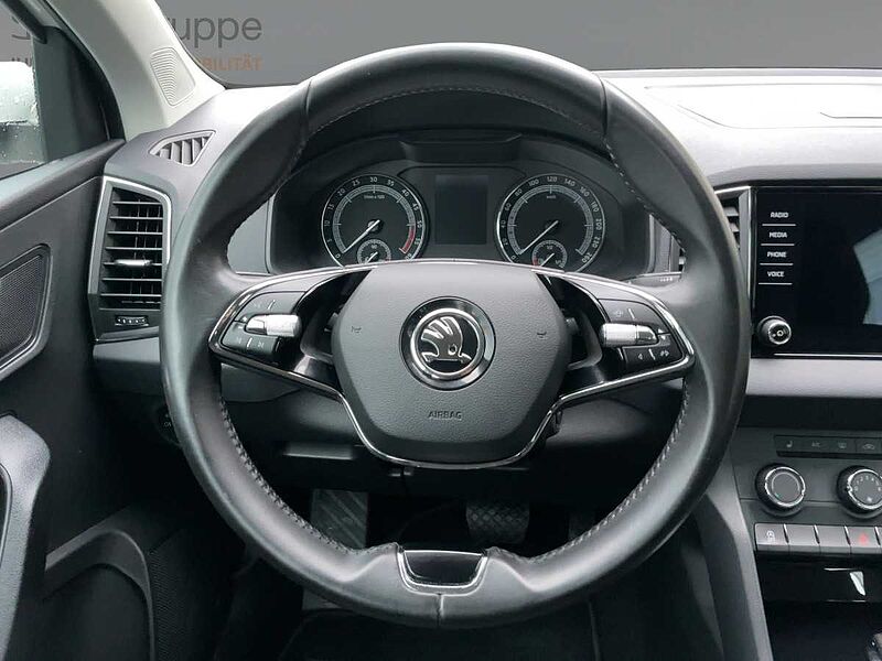 SKODA Karoq 2.0 TDI Ambition AHK Navi PDC CarPlay