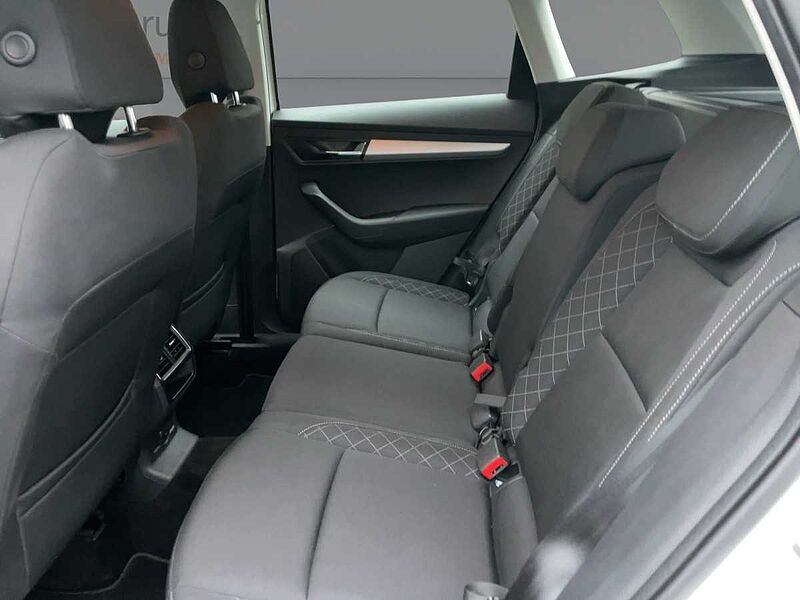 SKODA Karoq 2.0 TDI Ambition AHK Navi PDC CarPlay