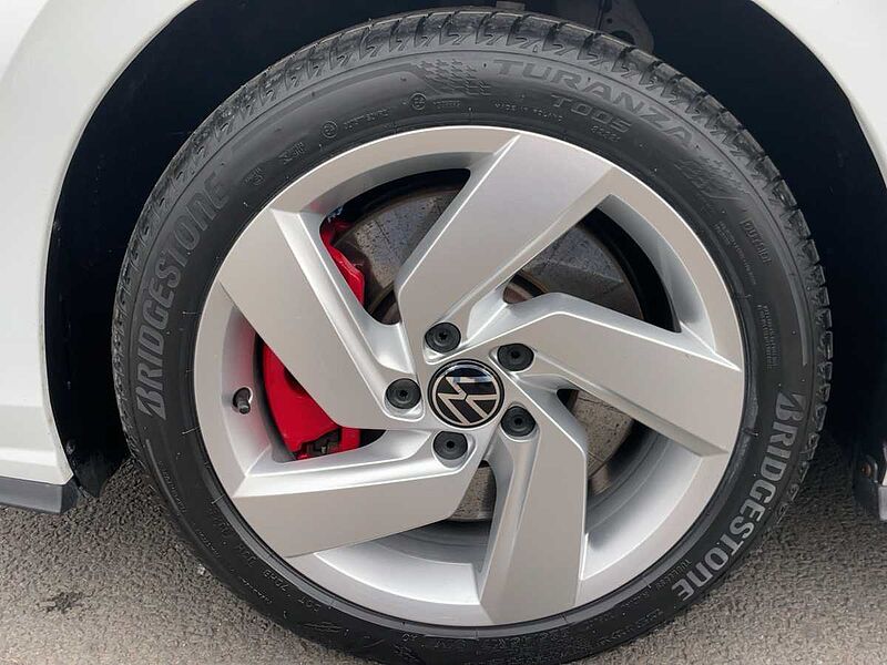 Volkswagen Golf VIII 1.4 GTE e AHK Navi ACC Virt LED Black