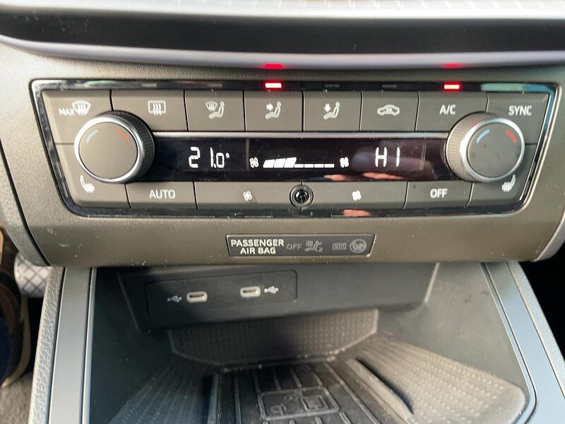 SEAT Ibiza 1.0 TSI FR Navi ACC Virt LED PDC CarPlay