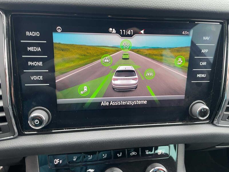 SKODA Kodiaq 2.0 TSI L&K AHK Navi ACC Virt LED PDC