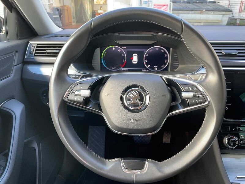 SKODA Superb Combi 1.4 TSI Ambition iV Navi ACC Virt