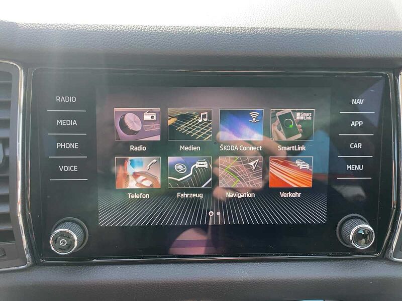 SKODA Kodiaq 2.0 TDI Style AHK Navi LED PDC CarPlay