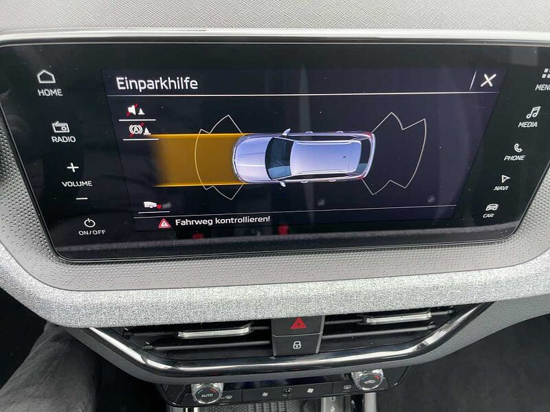 SKODA Kamiq 1.0 TSI Selection AHK Navi ACC Virt LED