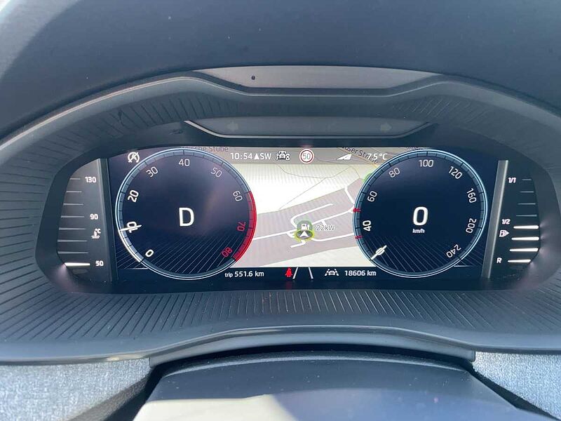 SKODA Kamiq 1.0 TSI Selection AHK Navi ACC Virt LED