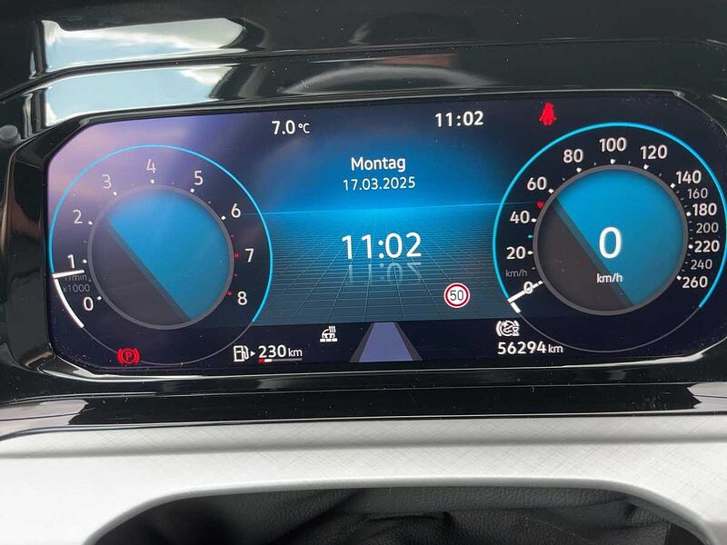 Volkswagen Golf VIII 1.5 TSI Life Navi Virt LED CarPlay