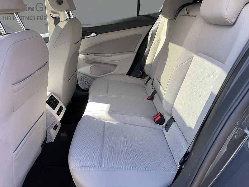 Volkswagen Golf VIII 2.0 TDI Life Navi Virt CarPlay PDC