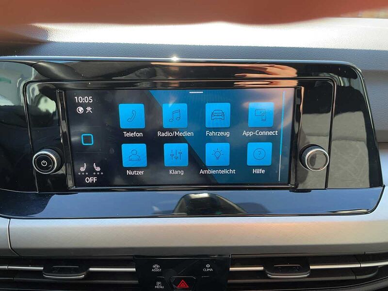 Volkswagen Golf VIII Variant 1.0 TSI Life Virt LED PDC