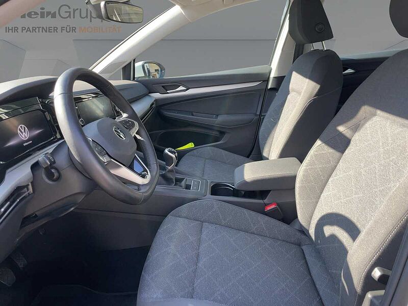 Volkswagen Golf VIII Variant 1.0 TSI Life Virt LED PDC