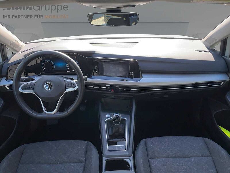 Volkswagen Golf VIII Variant 1.0 TSI Life Virt LED PDC
