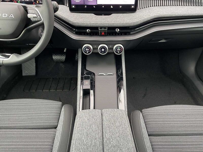 SKODA Superb Combi 110kW 2.0 TDI Selection ACC LED W