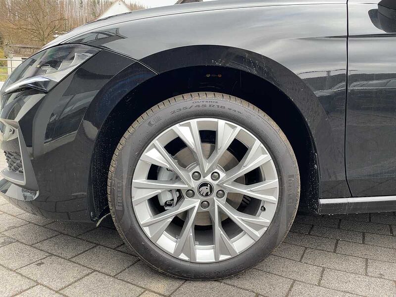SKODA Superb Combi 110kW 2.0 TDI Selection ACC LED W