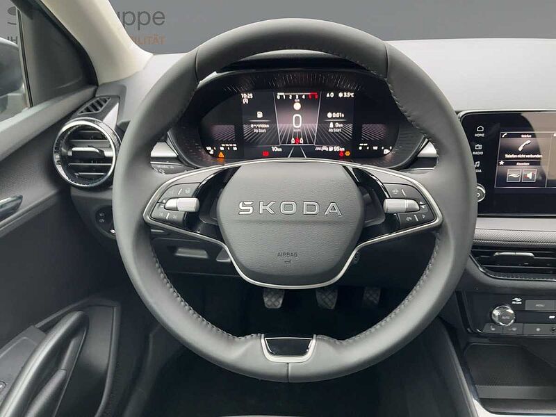 SKODA Fabia 1.0 TSI Selection LED PDC