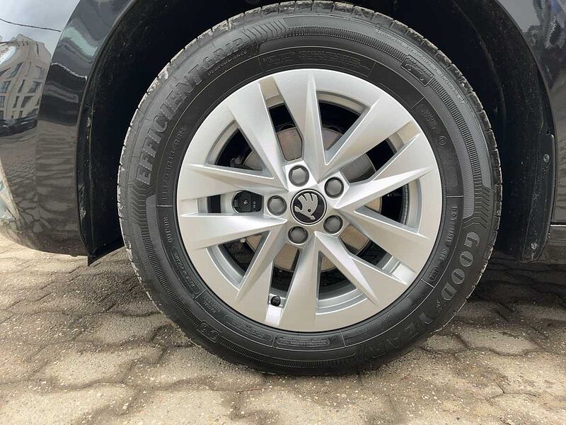 SKODA Fabia 1.0 TSI Selection LED PDC