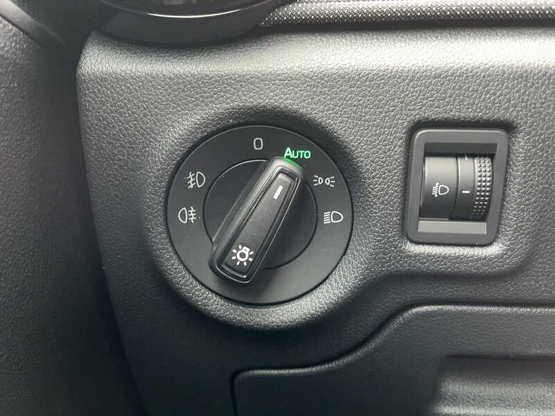 SKODA Fabia 1.0 TSI Selection LED PDC