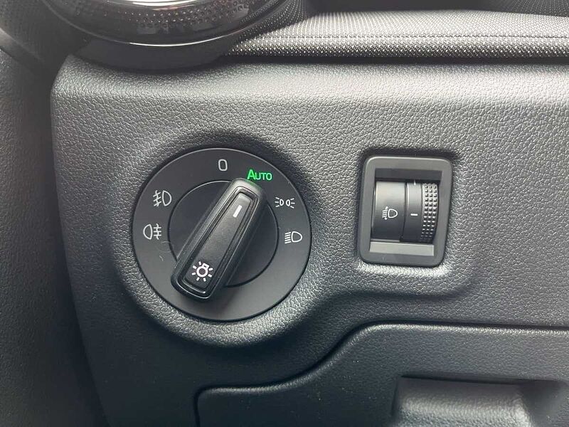 SKODA Fabia 1.0 MPI Selection LED PDC